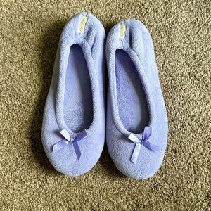 Gold Toe Women’s Ballerina Slippers size large light lavender